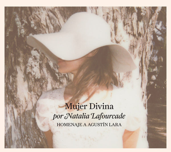 Natalia  Lafourcade / Mujer Divina